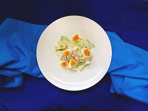 ゆで卵とキャベツのサラダ