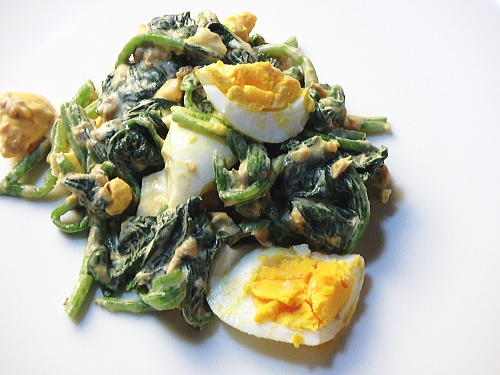 ほうれん草とゆで卵のサラダ