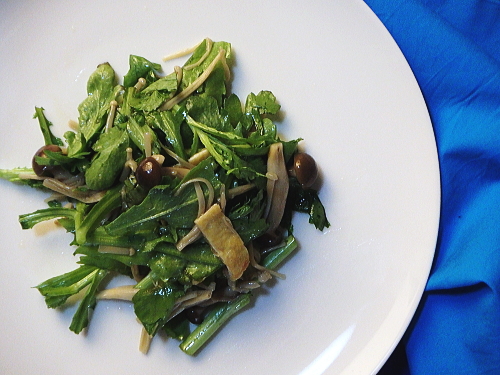 たっぷりキノコと春菊のサラダ