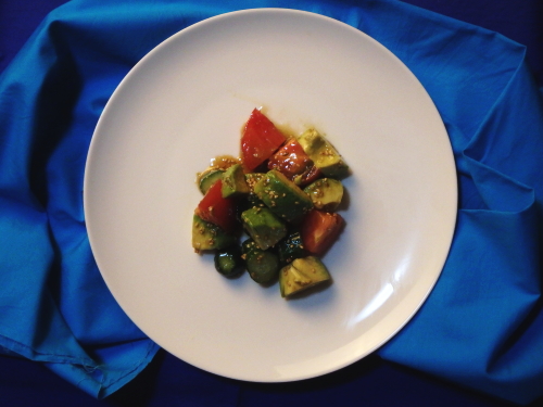 アボガドとトマトときゅうりのサラダ