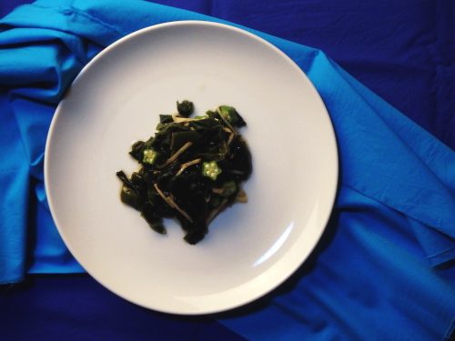 57.オクラとわかめの酢の物