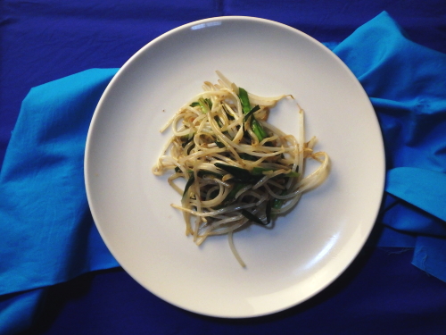 69.もやしとニラのしゃきしゃき炒め物