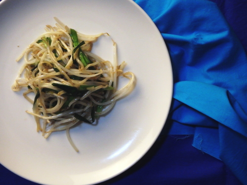 69.もやしとニラのしゃきしゃき炒め物