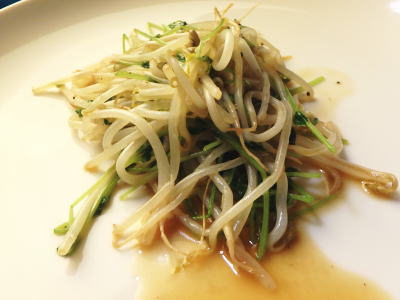 134.豆苗ともやしのオイスター炒め
