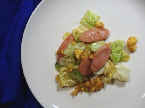 221.キャベツと魚肉ソーセージの中華炒め