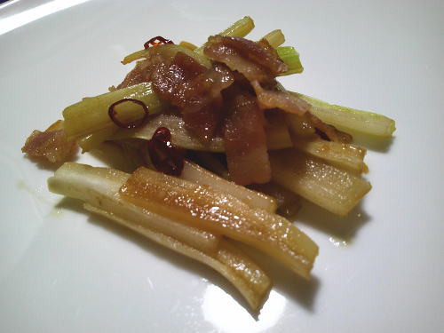 282.ささっとひと品！　セロリとベーコンのきんぴら