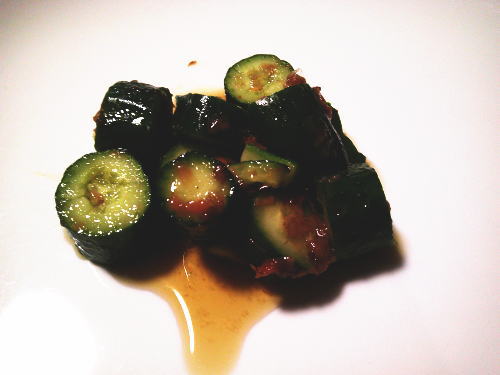 300.たたききゅうりの梅肉和え