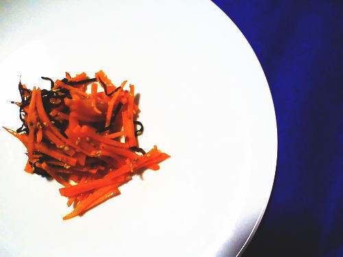 336.にんじんのごま塩昆布和え