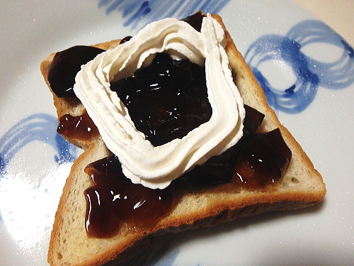 �R�[�q�[�[���[�E�z�C�b�v�g�[�X�g