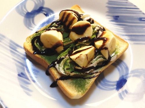 �����z�C�b�v�g�[�X�g�B�`���R�o�i�i