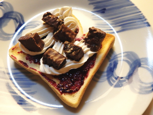 �u���b�N�T���_�[�g�[�X�g�B�u���[�x���[