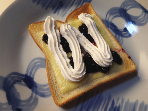 �u���[�x���[�E�`�[�Y�g�[�X�g�B�z�C�b�v