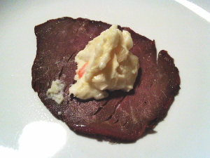 45.ローストビーフのポテサラ巻き(No.1588)