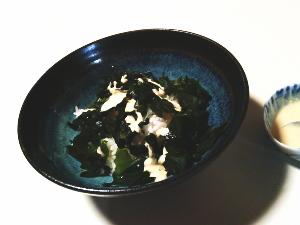 73.餃子とワカメのマヨソース丼(No.1668)