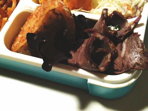 76.ローストビーフの大葉とクリームチーズ巻き(No.1673)