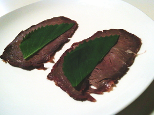 81.ローストビーフの梅と大葉巻き（No.1681）