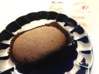 35.ヤマザキ ベルギーチョコ蒸しケーキ