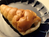 43.ヤマザキ　ミルクチョコクリーム　コロネ