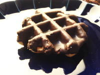 63.マネケン ベルギーワッフル チョコレート
