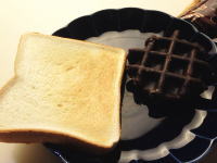 63.マネケン ベルギーワッフル チョコレート