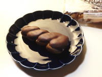 81.セブン チョコがけツイストドーナツ