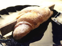 97.セブン はみだしショコラクロワッサン