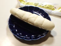 160.ローソン 白いふわふわパン チョコクリーム