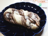 171.セブン もちもちチョコブレッド