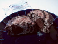 227.ローソン 黒い濃厚ショコラロール