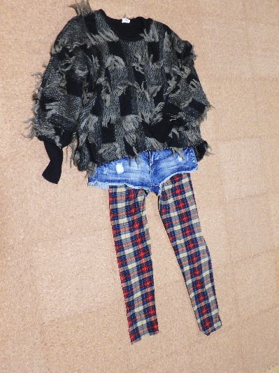 ２３）500円ドルマンのフリンジセーター