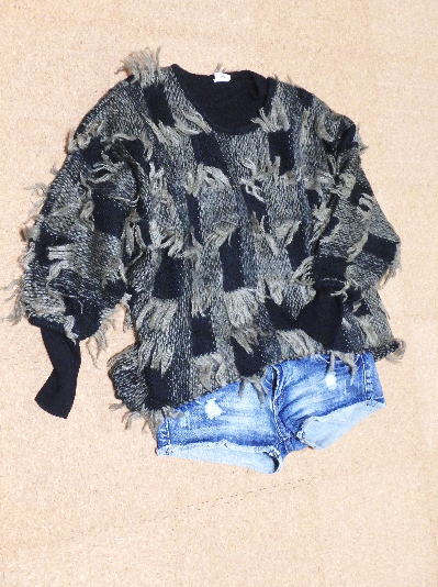 ２３）500円ドルマンのフリンジセーター