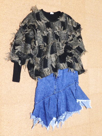 ２３）500円ドルマンのフリンジセーター