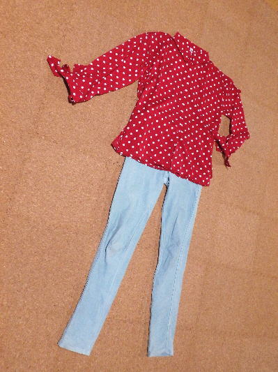 ２８）600円ドッドブラウス赤２