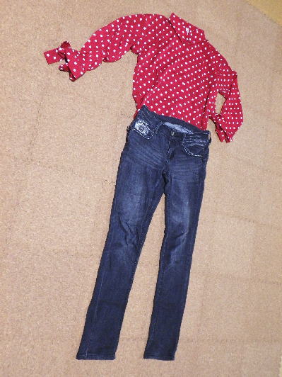 ２８）600円ドッドブラウス赤２