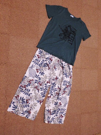 399円花柄パンツ