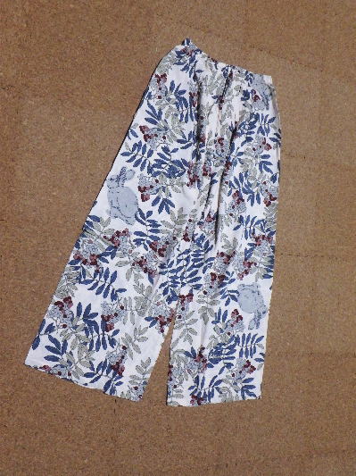 399円花柄パンツ2