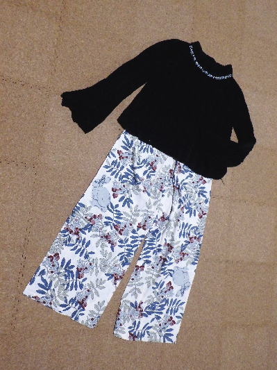 399円花柄パンツ2