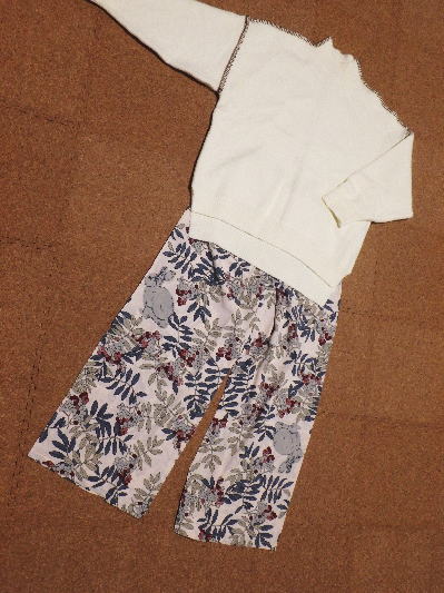 399円花柄パンツ2