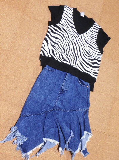 <img src="file:///C:/Users/gorakku/Pictures/AYAKA_サイト/nanohana/kode2/fa_puti1/fa_puti1_img/fa_puti_031a.jpg" width="399" height="533" border="0">