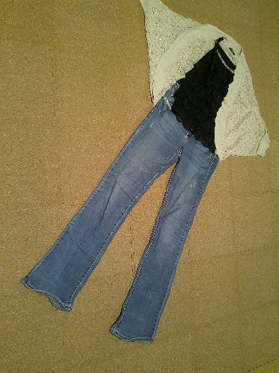 40)888円フリルのキャミソール黒2