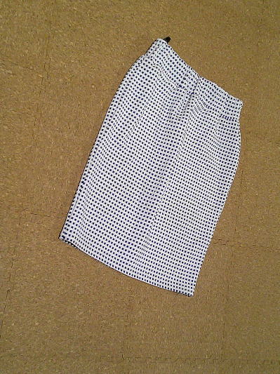 ４３）500円白チェックのタイトスカート夏