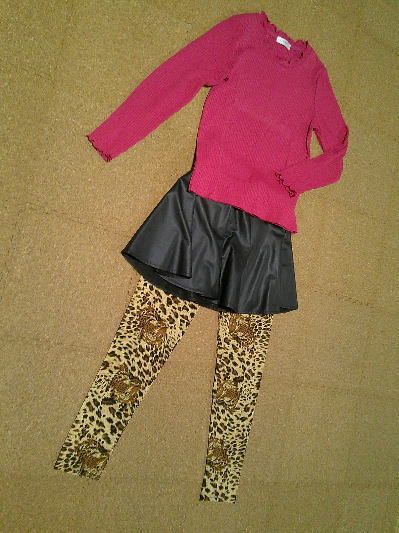 53)777円ヒョウ柄レギンス