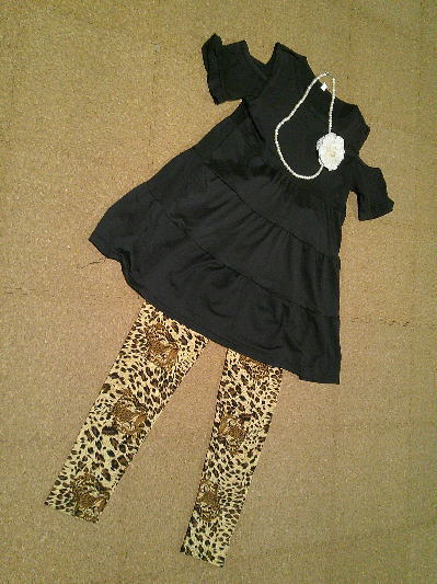 53)777円ヒョウ柄レギンス