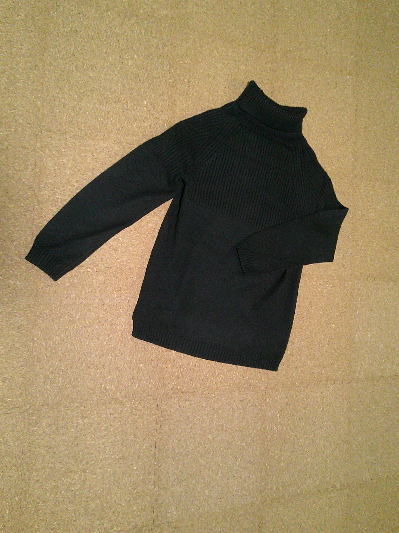 ５８）340円タートルネックセーター黒