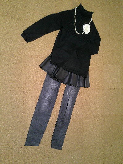 ５８）340円タートルネックセーター黒