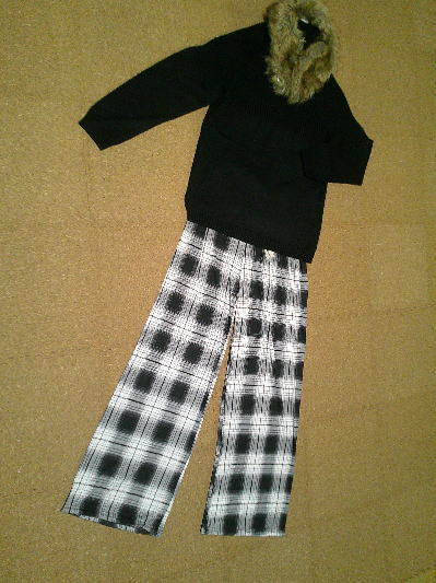 ５８）340円タートルネックセーター黒