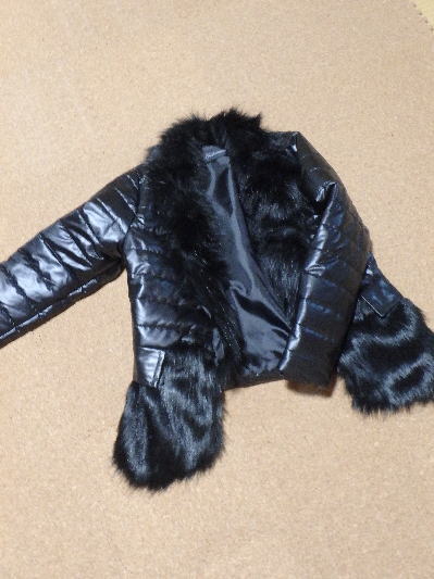 69)2,384円ファーレザージャケット