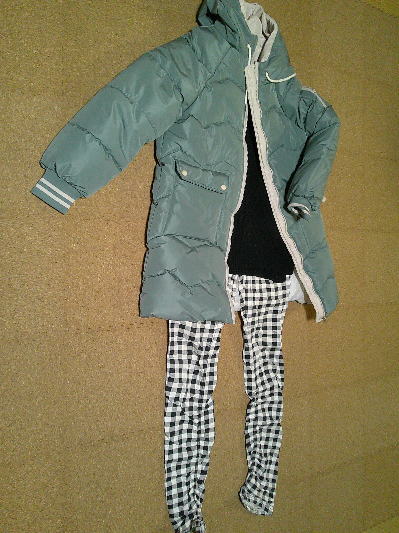 70)677円グリーンのダウンコート