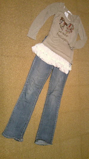 ７５）550円フリル付きリボントップス