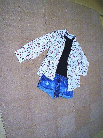 ７８）600円ハートのドットブラウス３